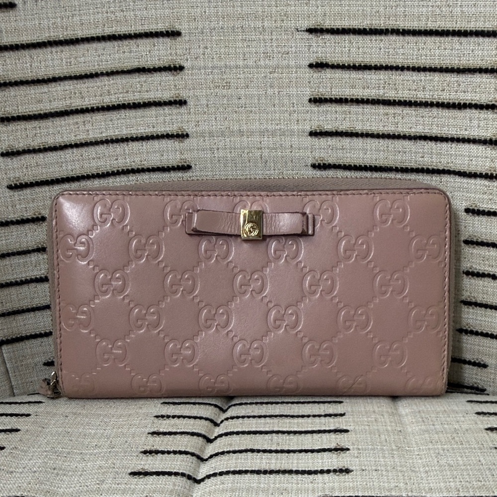 Gucci guccissima Embossed Leather Wallet